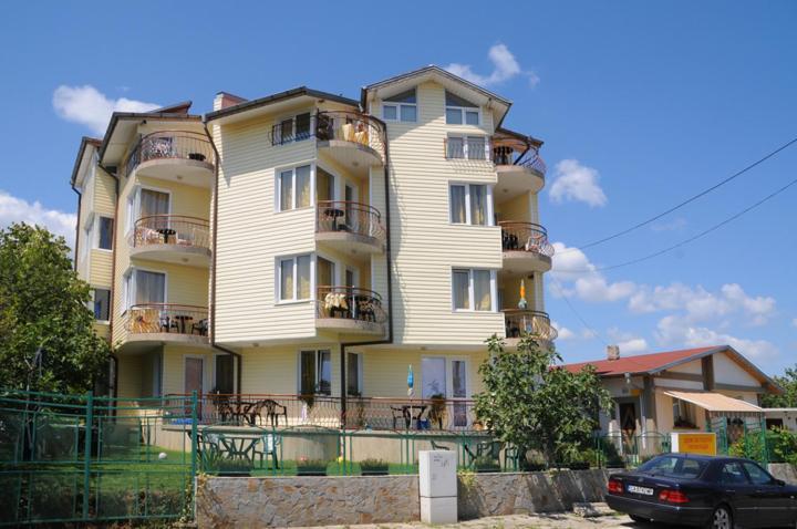 Kъща За Гости Липите Hotel Sinemoretz Exterior photo